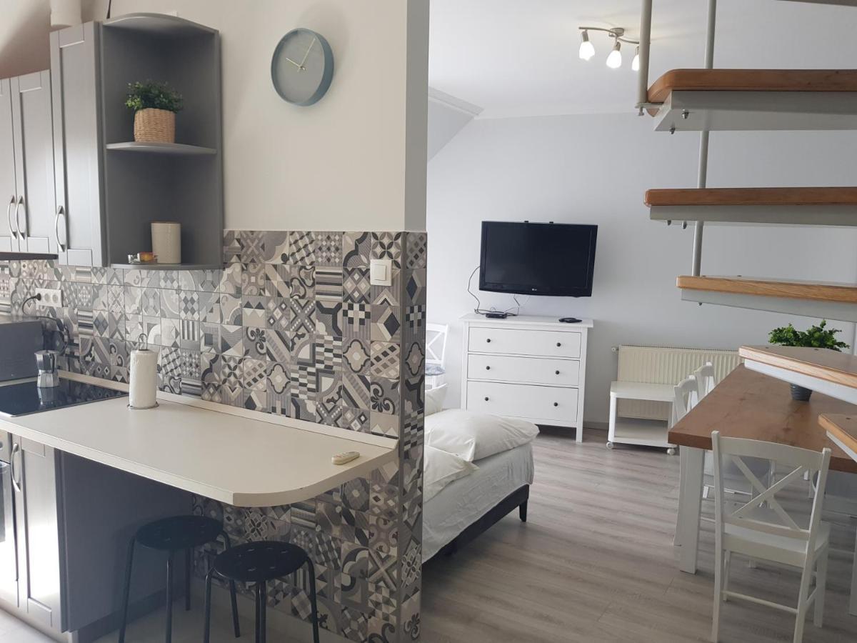 Zoli Apartmanok-Adri Koelcsey 32 Hajduszoboszlo Ngoại thất bức ảnh