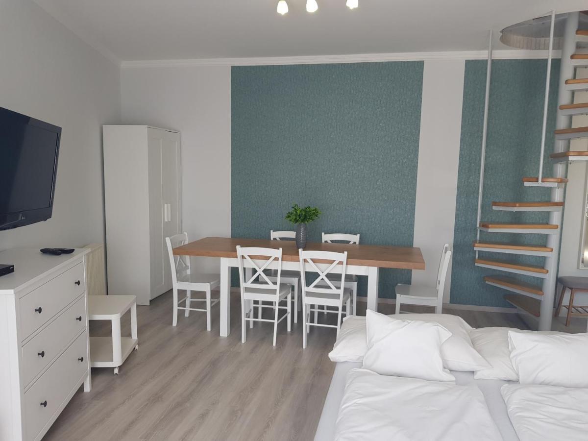 Zoli Apartmanok-Adri Koelcsey 32 Hajduszoboszlo Ngoại thất bức ảnh
